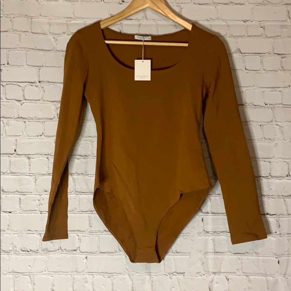 🍁 Mangopop bodysuit in rust color sz M